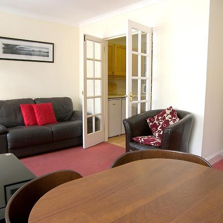 Royal Mile, Edinburgh - 2 Bedroom Apartment 객실 사진