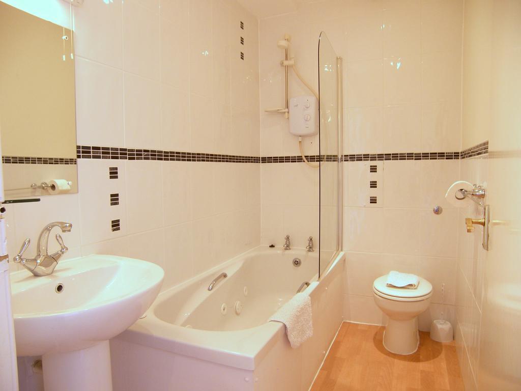 Royal Mile, Edinburgh - 2 Bedroom Apartment 객실 사진